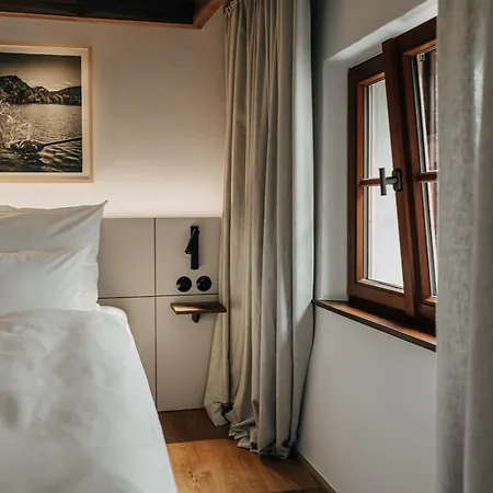 Bootshaus Hotel *